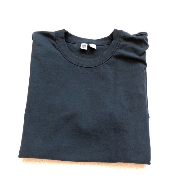 Uniqlo U Collection crew neck tee - Picture 2 of 3